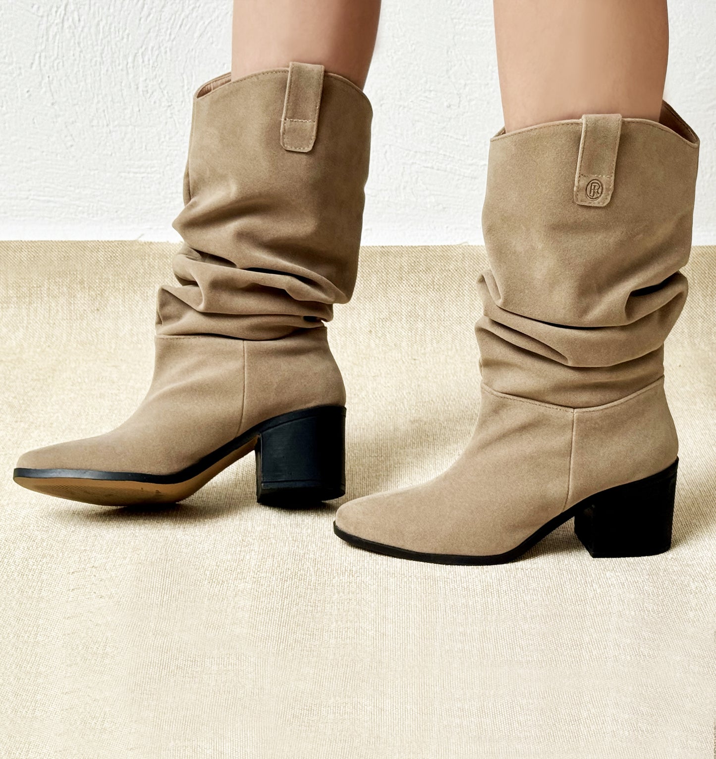 Mod 7799 Bota Slouchy Carnaza Arena