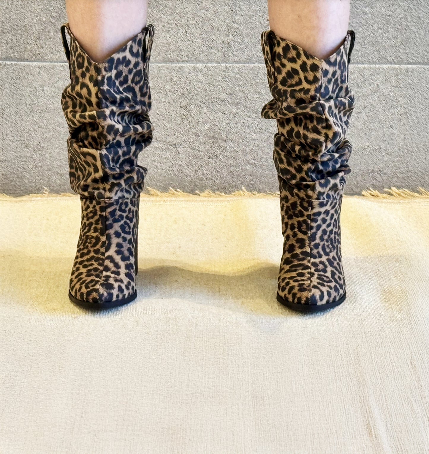 Bota 7799 Slouchy Animal Print