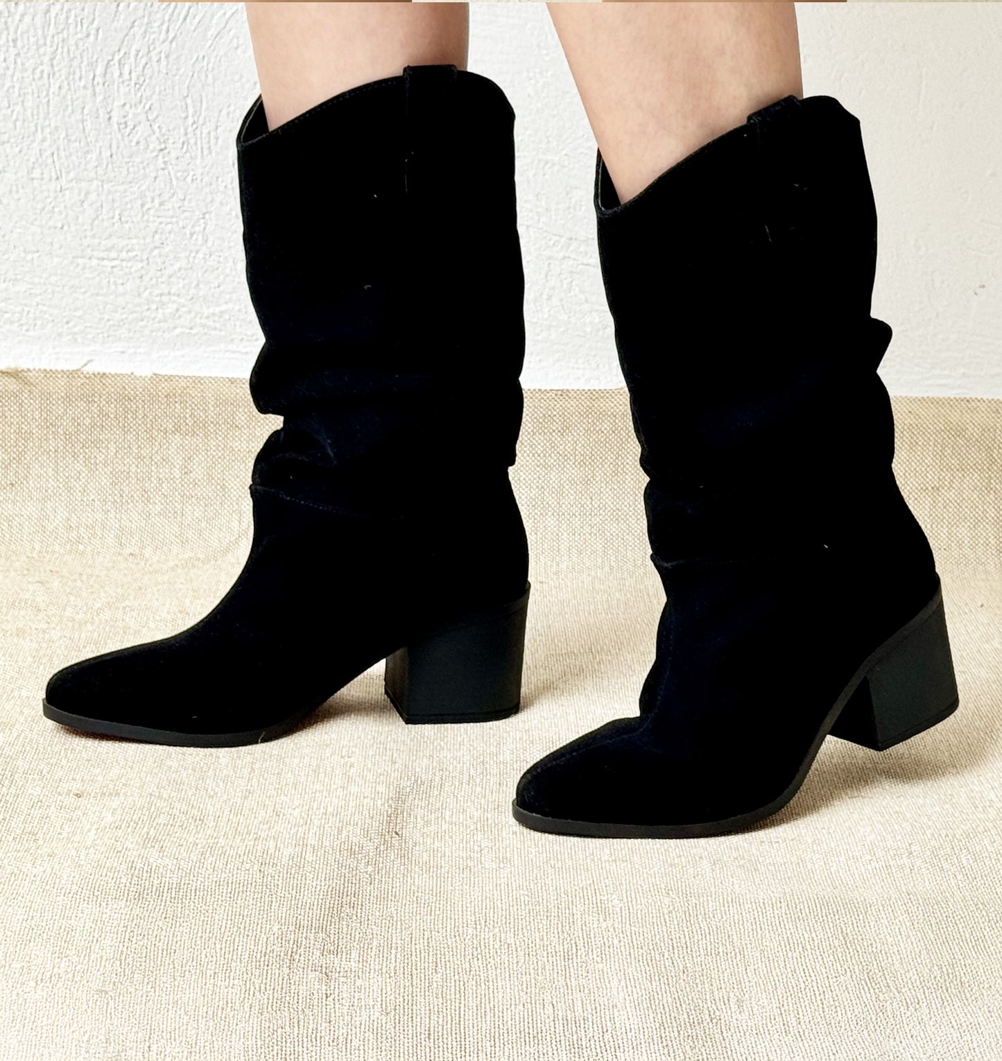 Mod 7799 Bota Slouchy Carnaza Negra