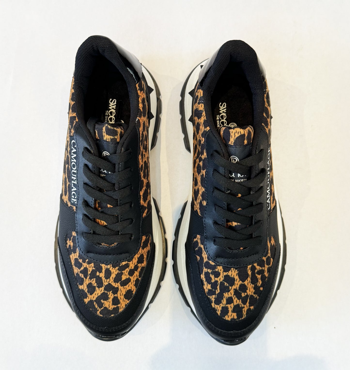 Mod 1111 Tenis Negro Animal Print